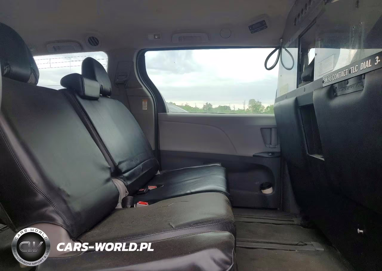 2016 Toyota Sienna L 7-Passenger VIN:5TDZK3DC1GS754152 - 11