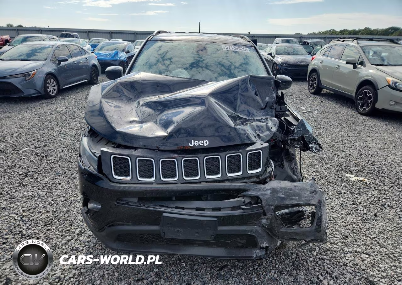 2019 Jeep Compass Latitude VIN:3C4NJDBBXKT847705 - 5