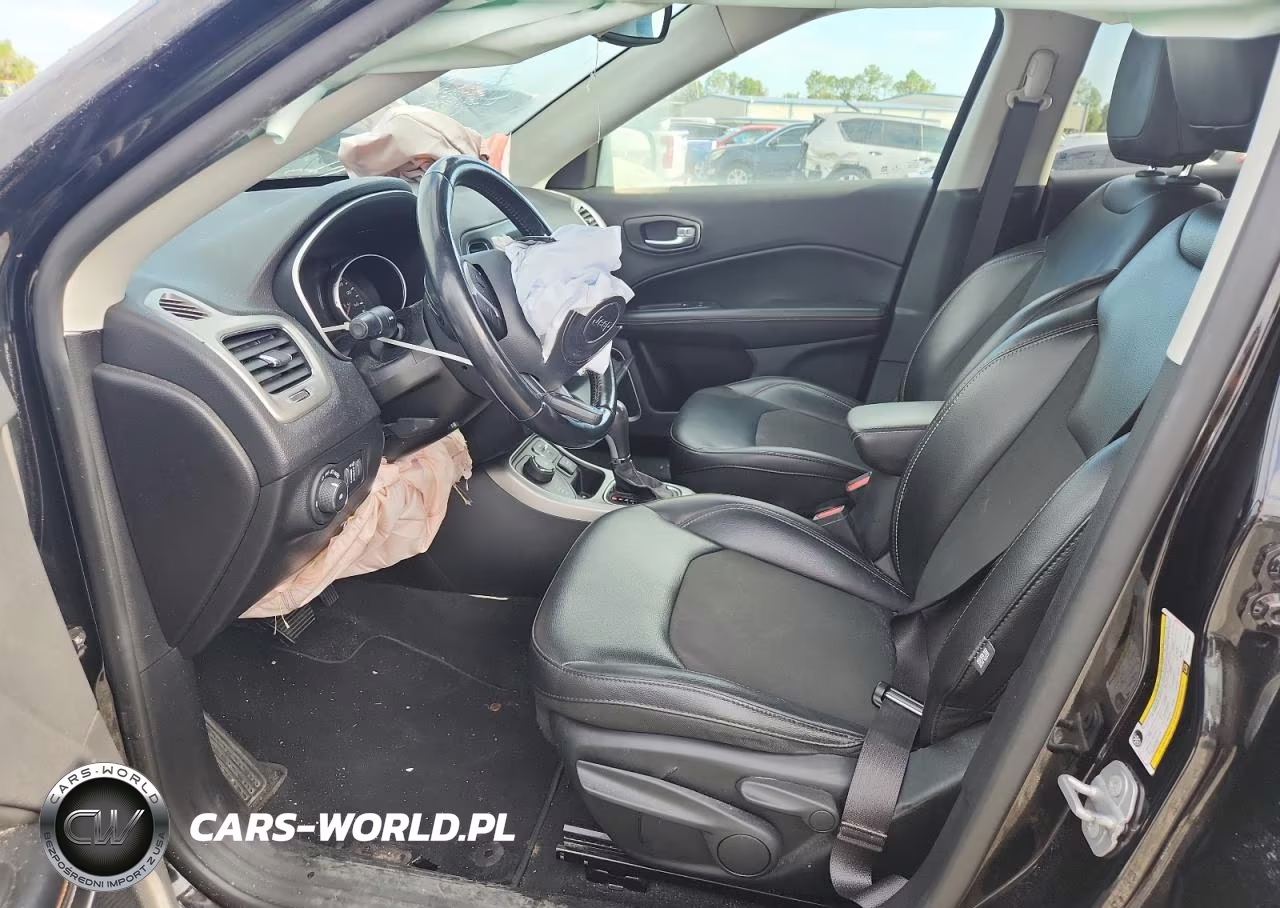 2019 Jeep Compass Latitude VIN:3C4NJDBBXKT847705 - 7