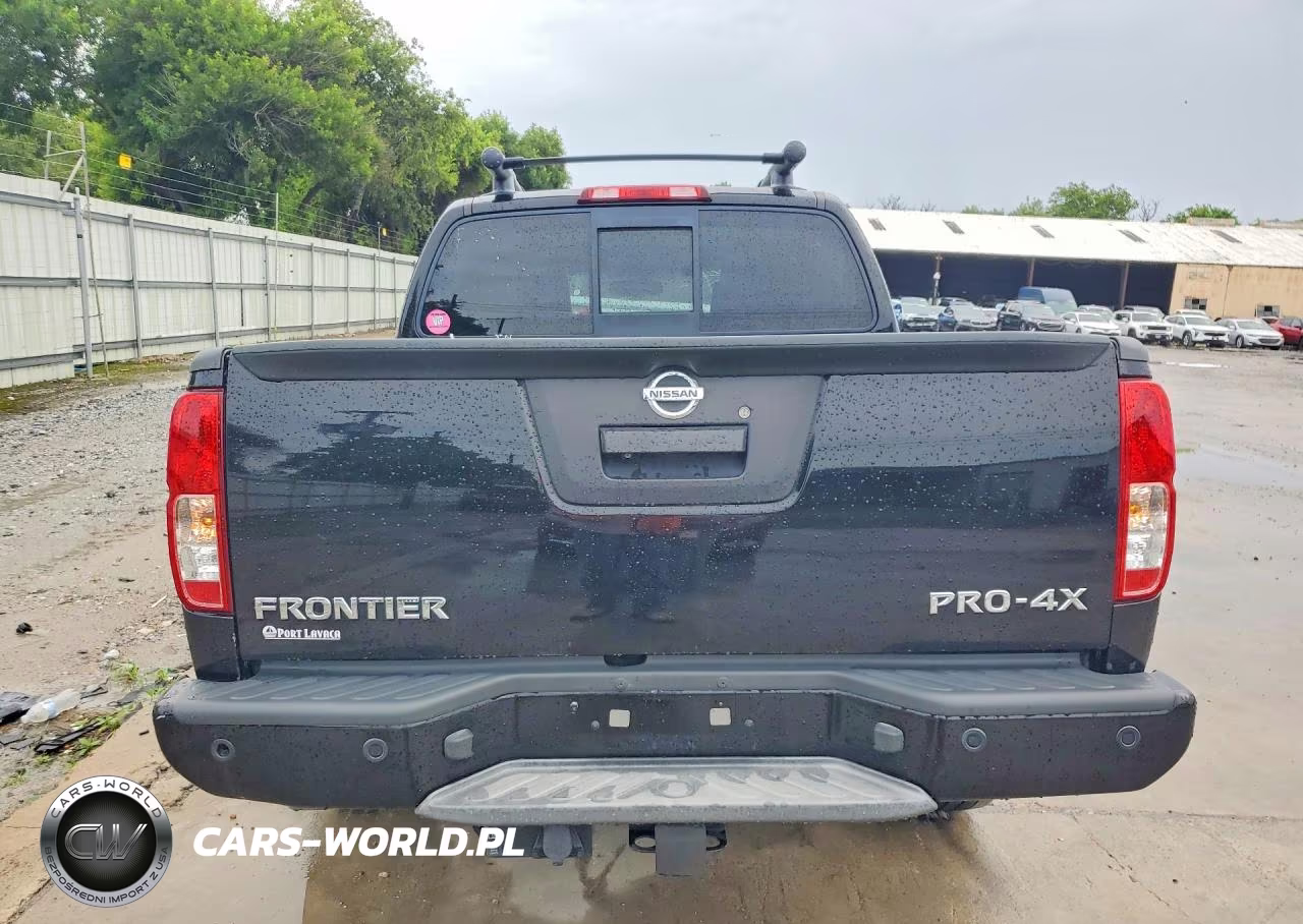 2015 Nissan Frontier Pro-4X VIN:1N6AD0EV7FN718800 - 6