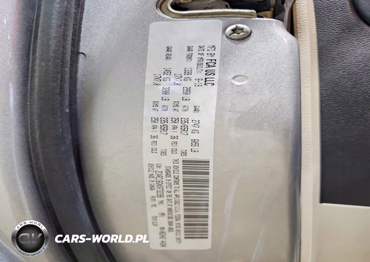 2019 Chrysler Pacifica Touring L VIN:2C4RC1BGXKR732398 - 13