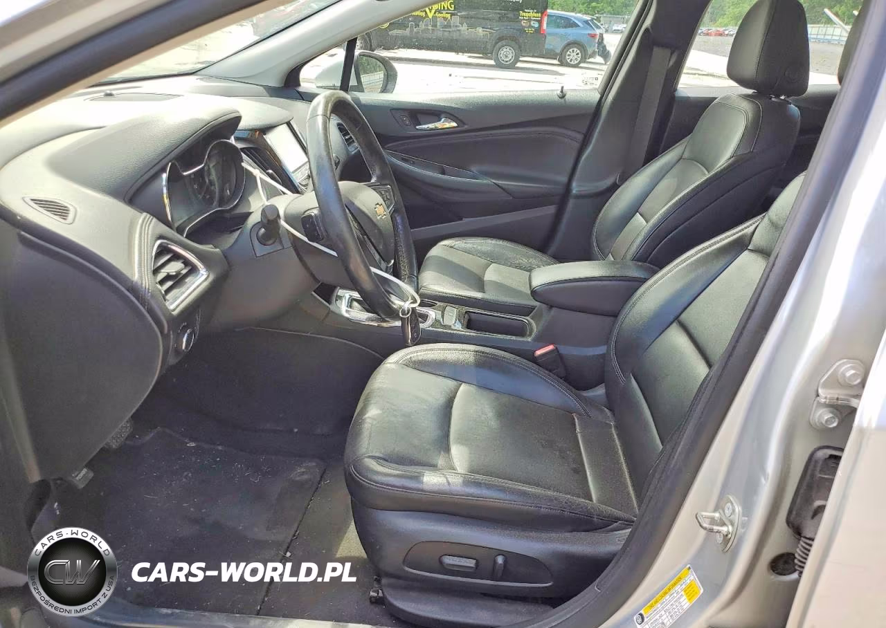 2018 Chevrolet Cruze Premier VIN:3G1BF6SM0JS628458 - 7
