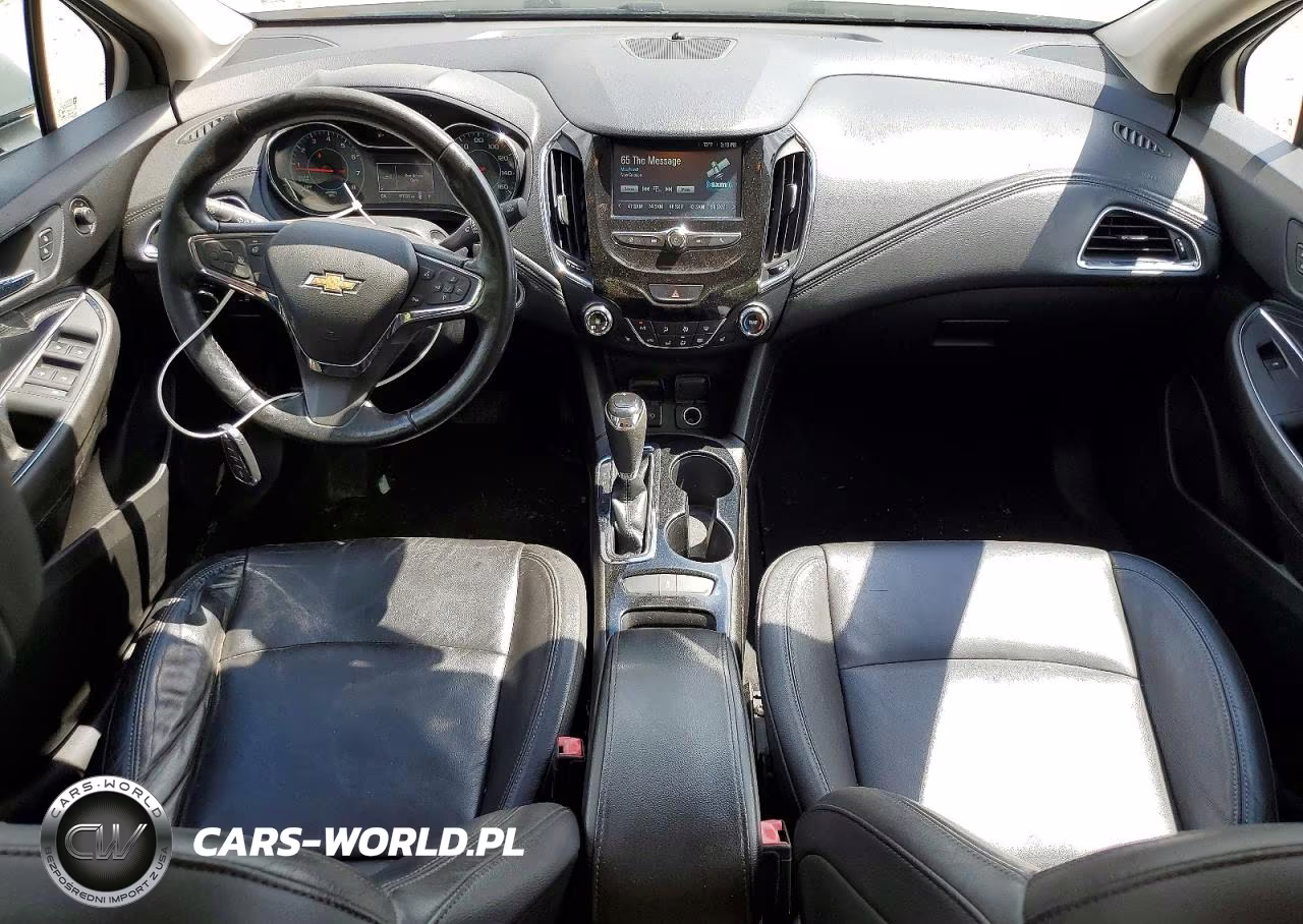2018 Chevrolet Cruze Premier VIN:3G1BF6SM0JS628458 - 8