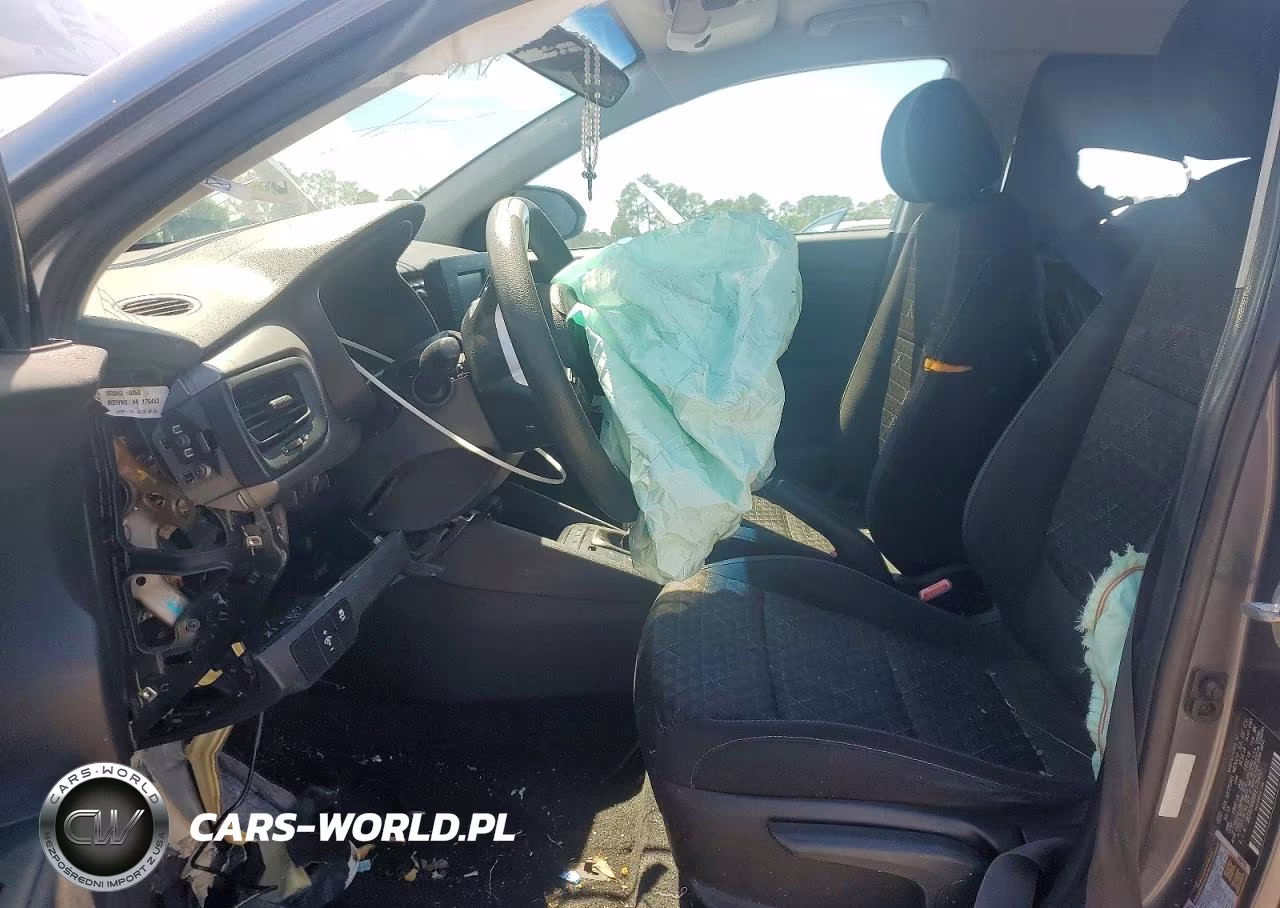 2019 Kia Rio S VIN:3KPA24AB8KE175452 - 7