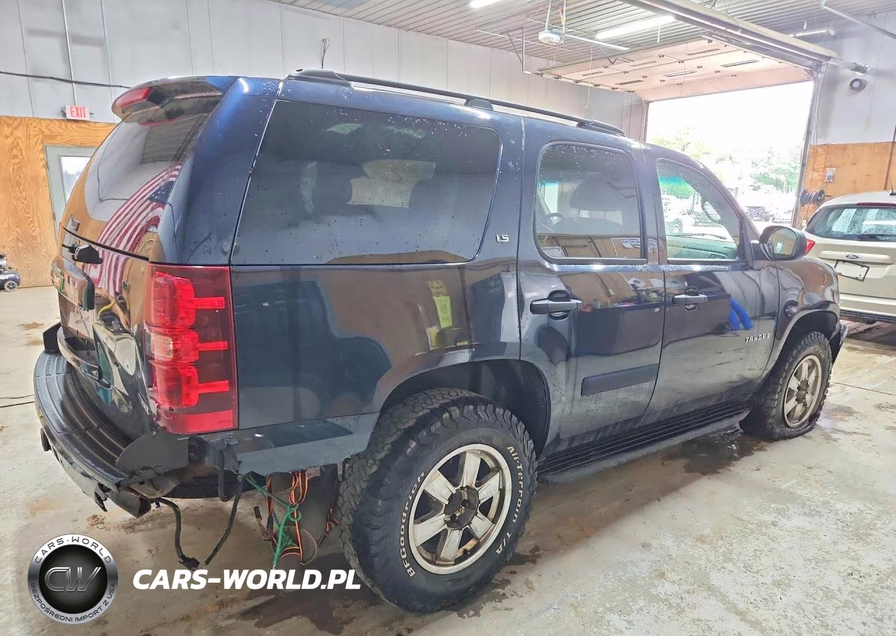 2008 Chevrolet Tahoe K1500 VIN:1GNFK13078J121899 - 3