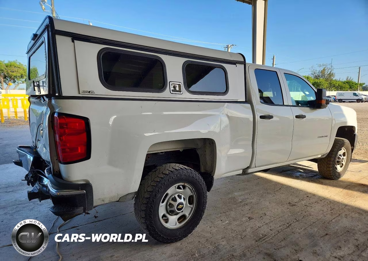 2019 Chevrolet Silverado K2500 Heavy Duty VIN:2GC2KREG8K1112128 - 3
