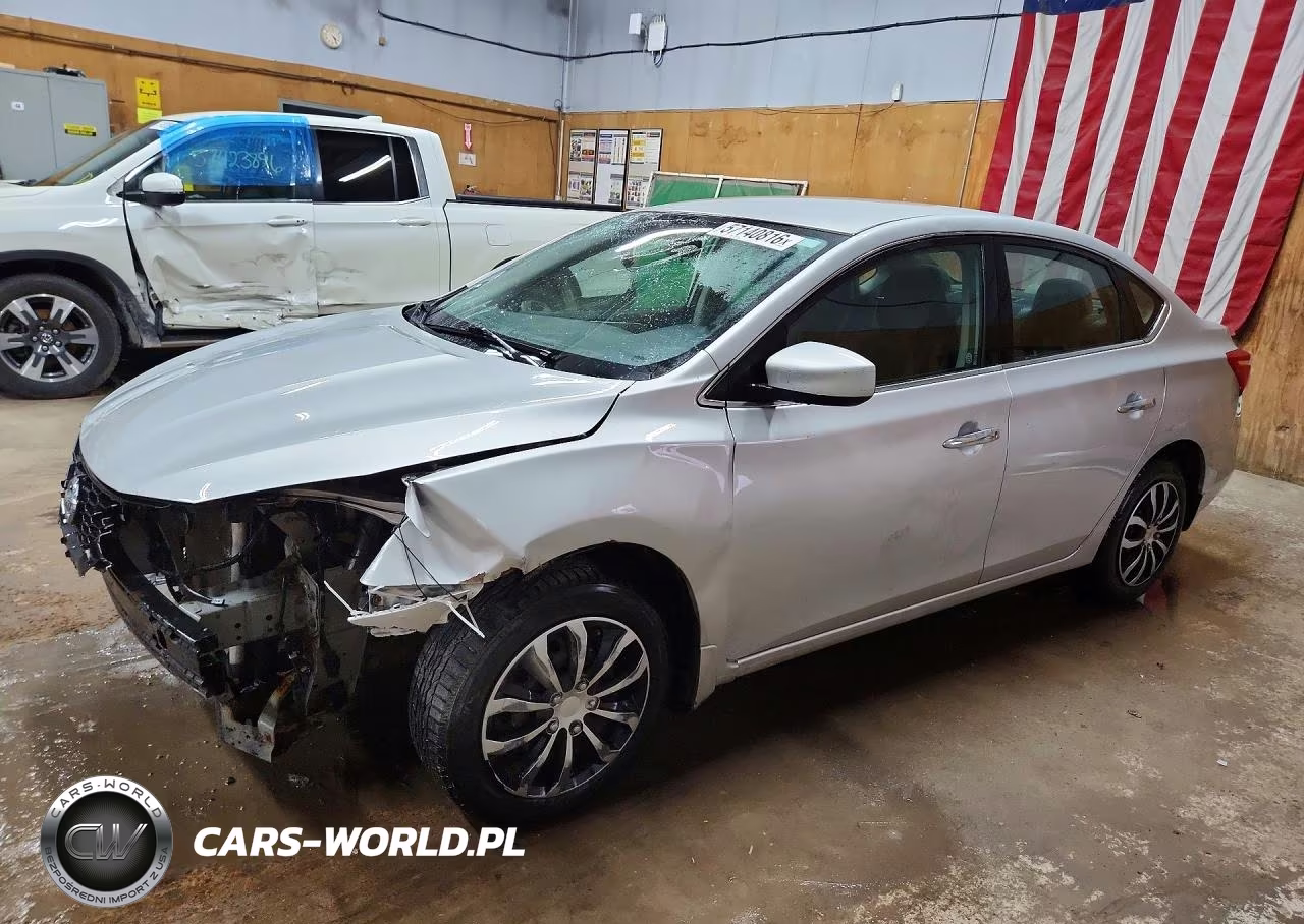 2017 Nissan Sentra S – zdjęcie 1 z 12