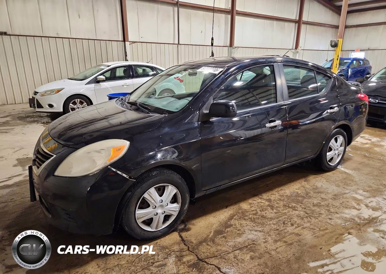 2013 Nissan Versa 1.6 S