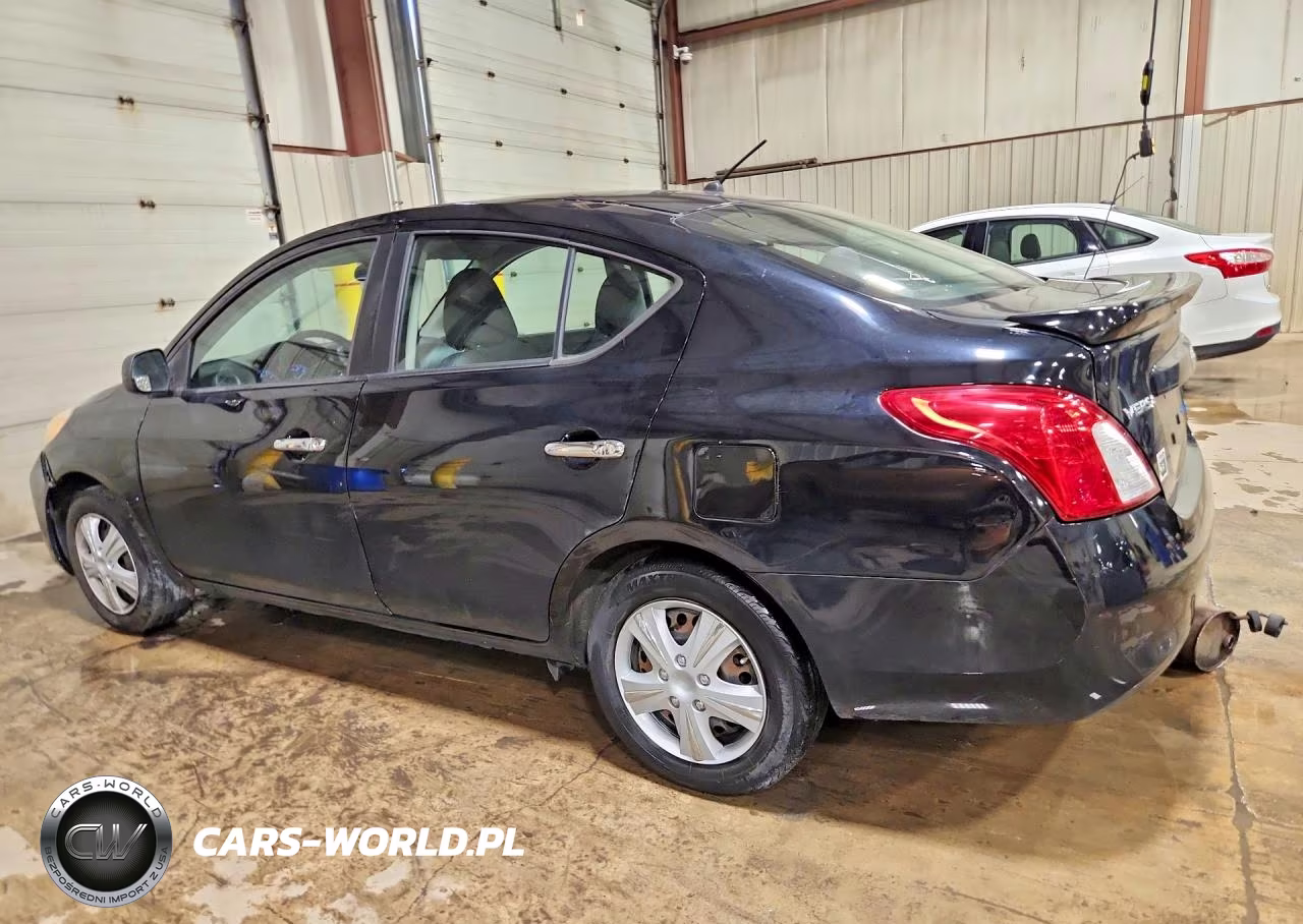 2013 Nissan Versa 1.6 S VIN:3N1CN7APXDL880686 - 2