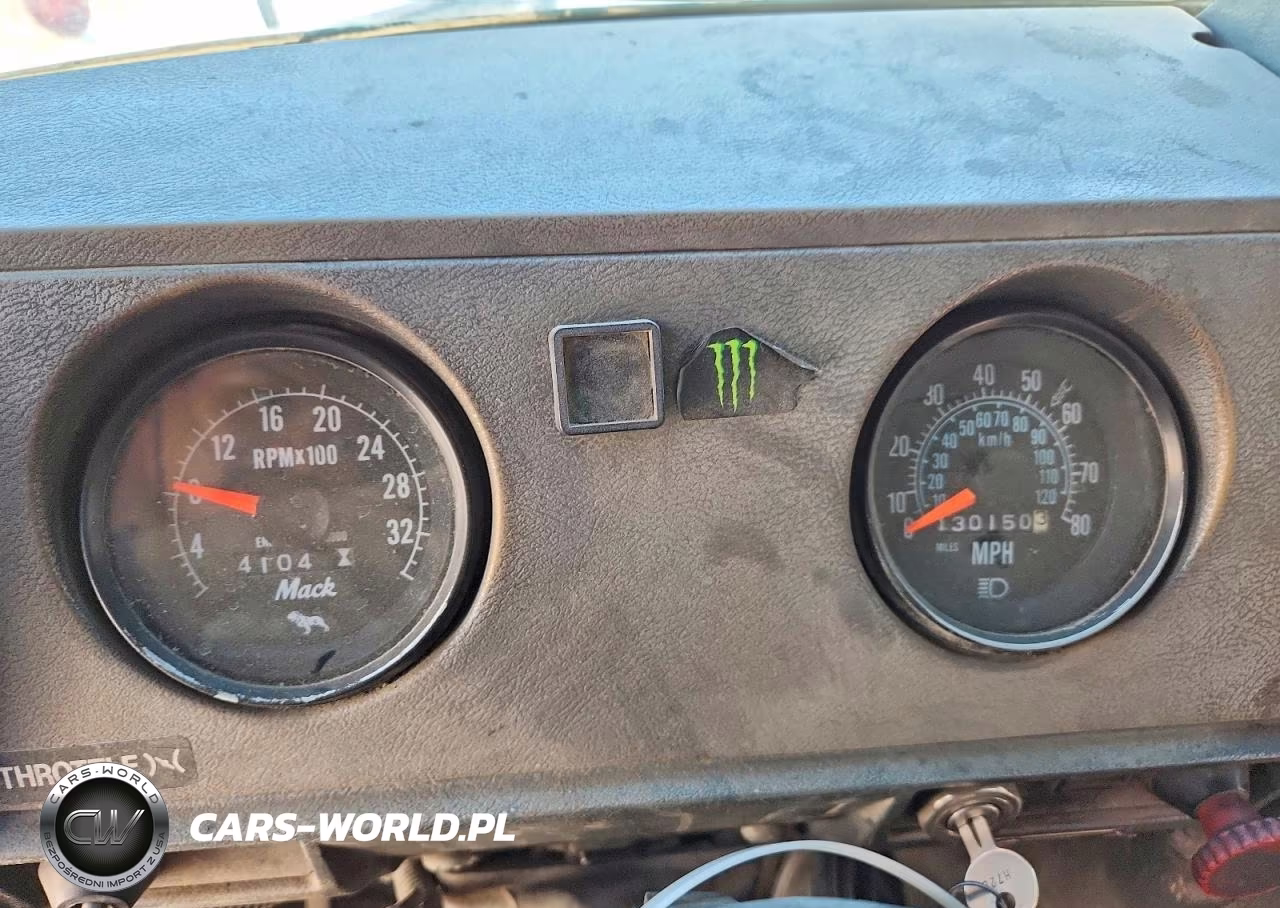 1990 Mack Rb688S Dump Truck VIN:1M2P270CXLM008837 - 9