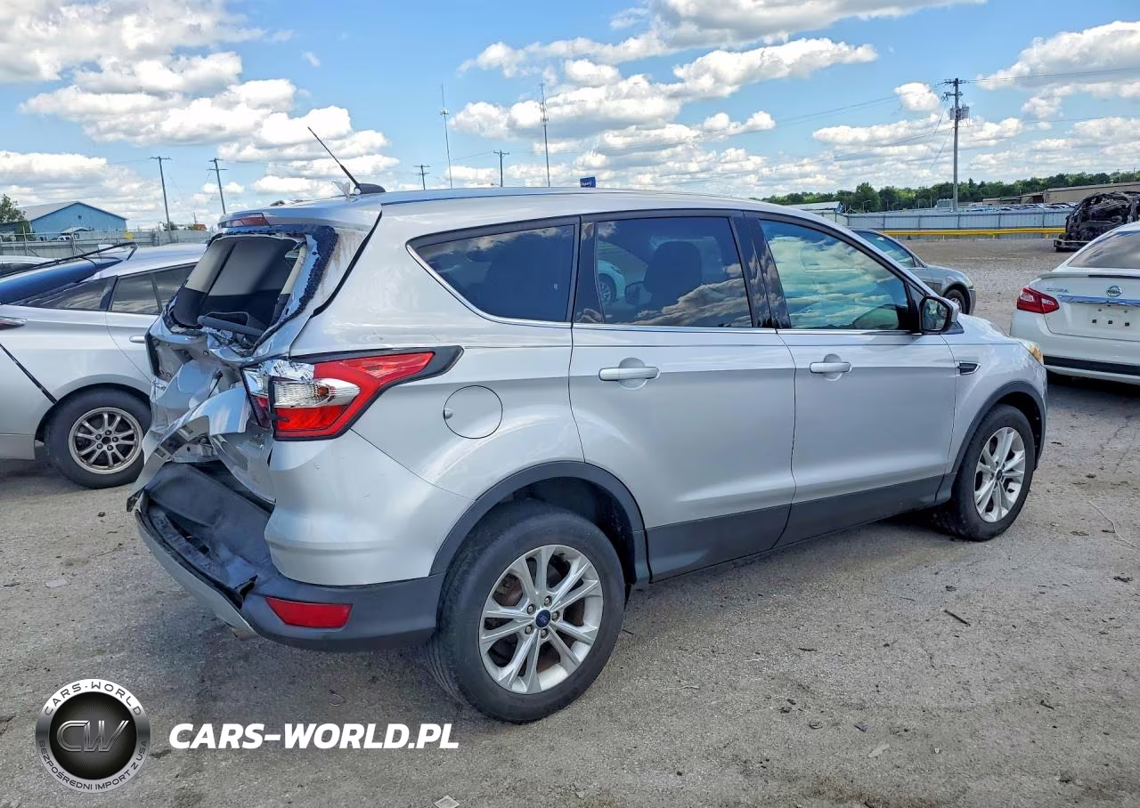 2017 Ford Escape Se VIN:1FMCU0GD5HUA53299 - 3