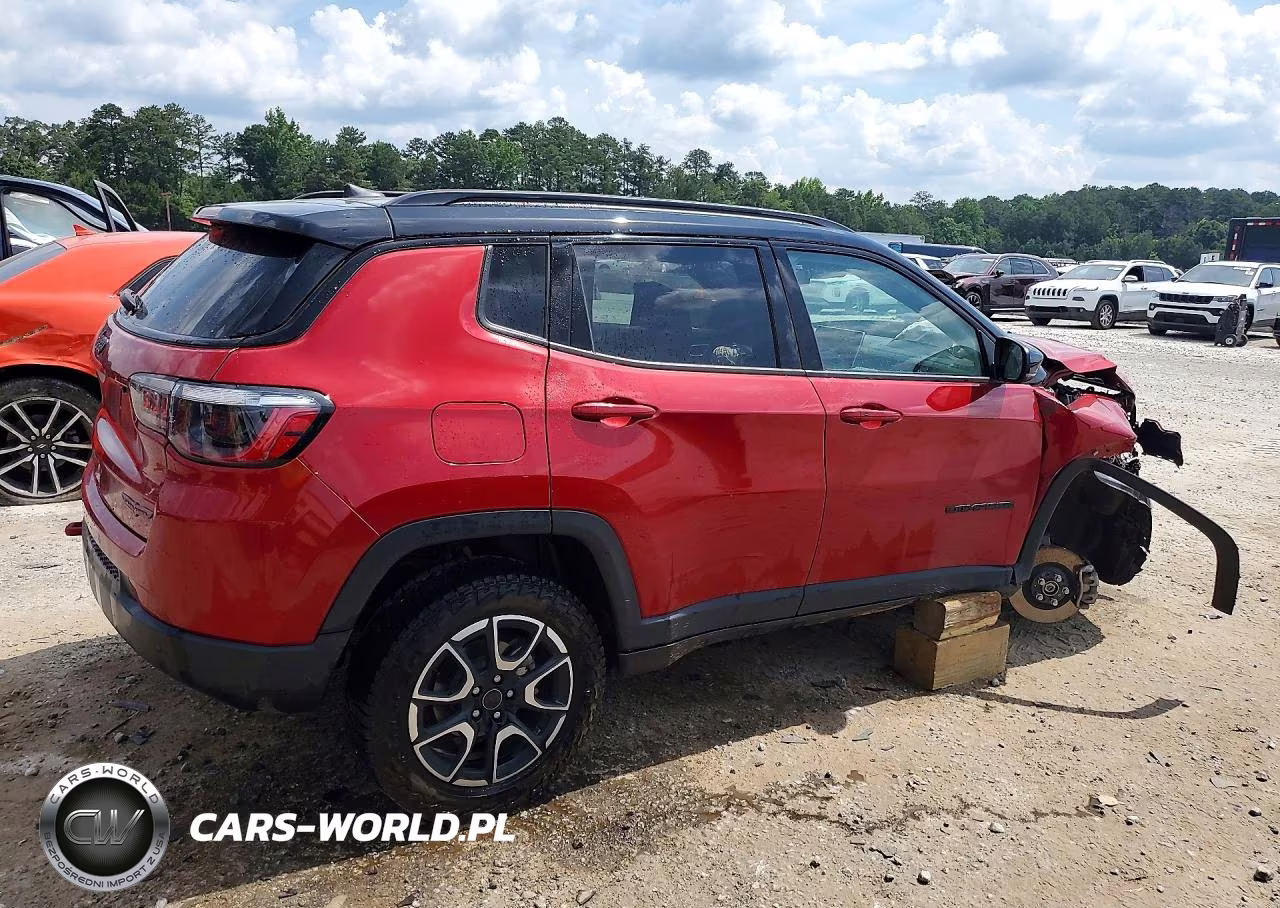2025 Jeep Compass Trailhawk VIN:3C4NJDDN7ST522601 - 3