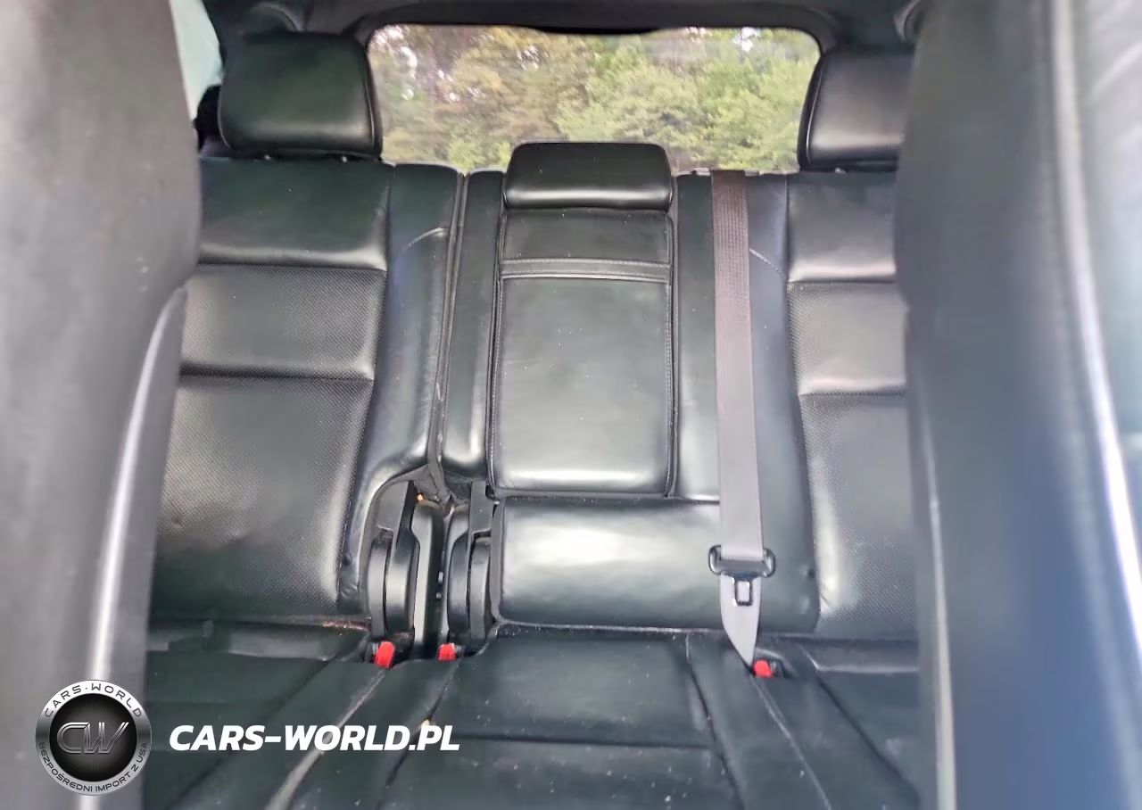 2019 Jeep Grand Cherokee Overland VIN:1C4RJFCG7KC831075 - 10