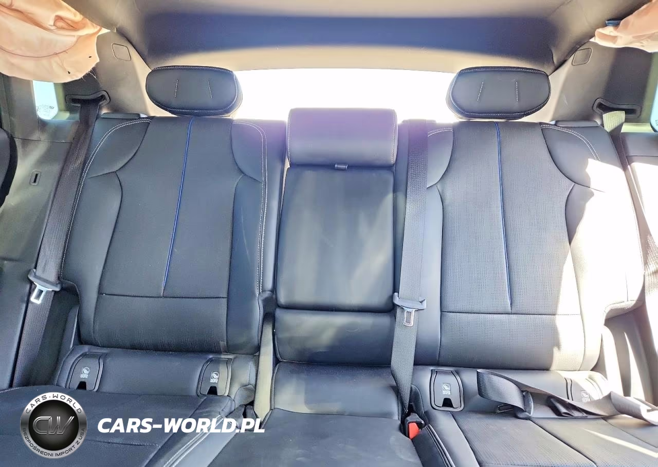 2024 Cadillac Lyriq Sport VIN:1GYKPTRL0RZ110391 - 10