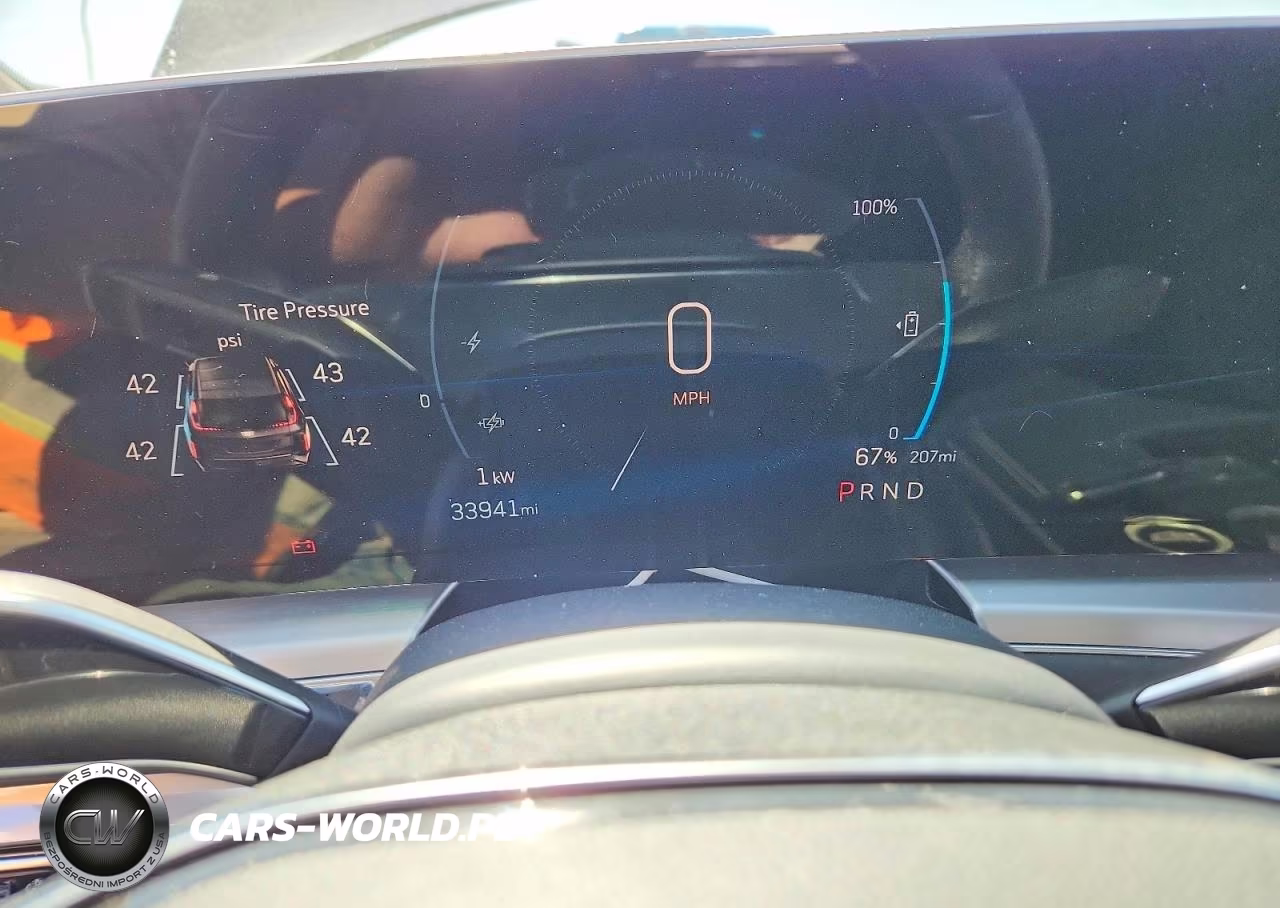 2024 Cadillac Lyriq Sport VIN:1GYKPTRL0RZ110391 - 9