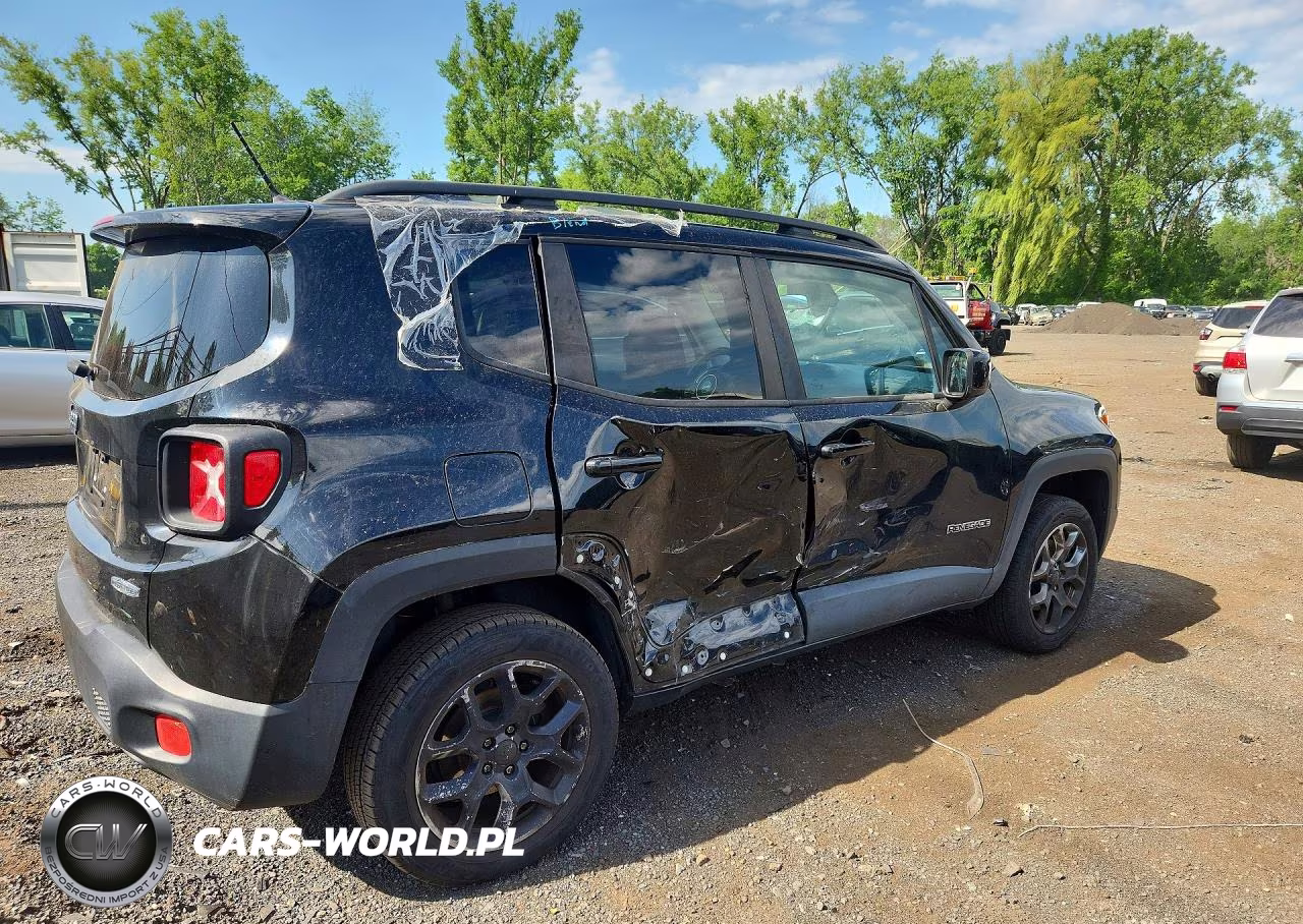 2017 Jeep Renegade Latitude VIN:ZACCJBBBXHPF65768 - 3