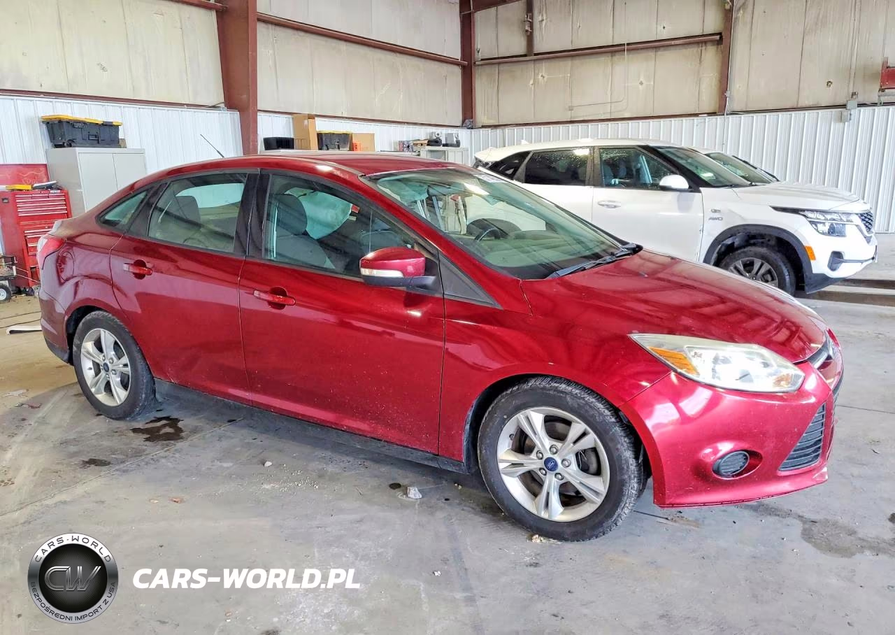 2014 Ford Focus Se VIN:1FADP3F29EL228288 - 4