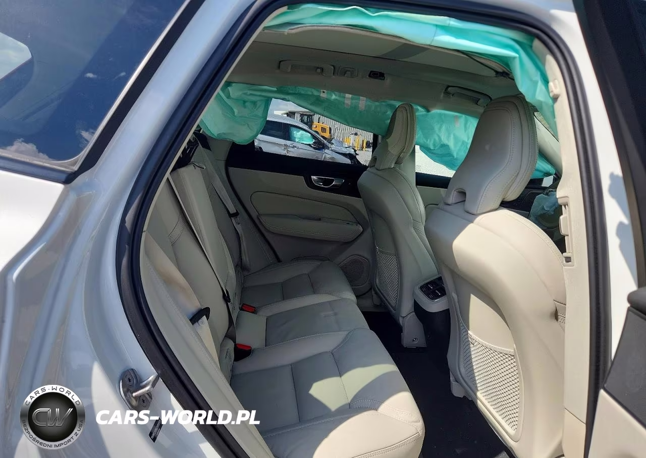 2025 Volvo Xc60 Ultra VIN:YV4M12RM4S1016504 - 11