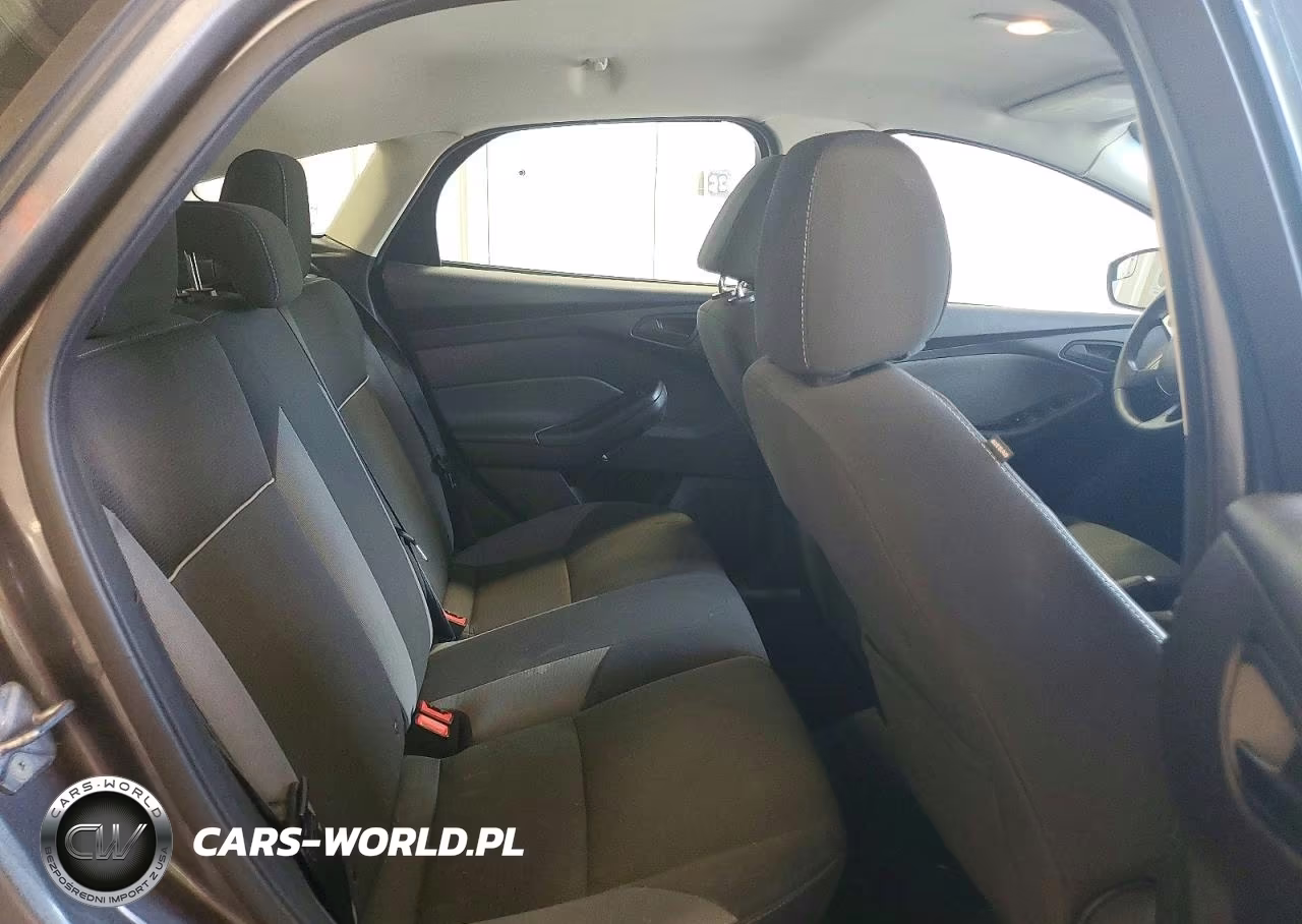 2012 Ford Focus Se VIN:1FAHP3K25CL453442 - 10
