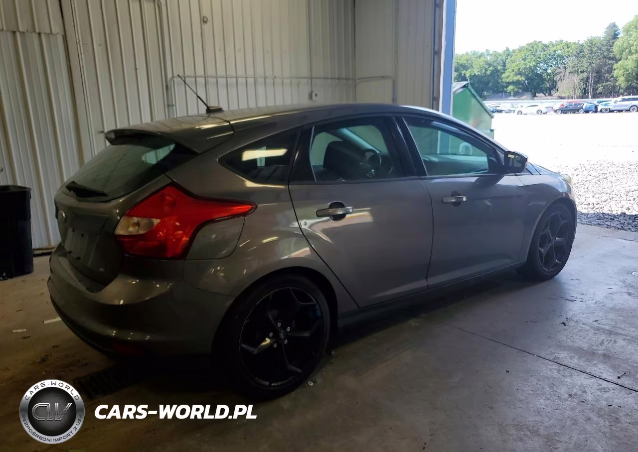 2012 Ford Focus Se VIN:1FAHP3K25CL453442 - 3