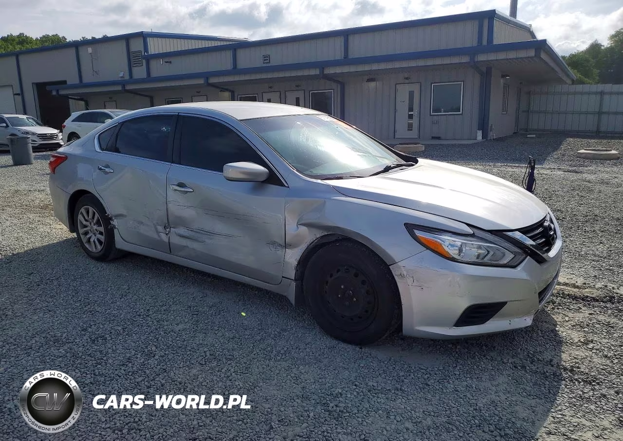 2017 Nissan Altima 2.5 S VIN:1N4AL3AP3HC229474 - 4
