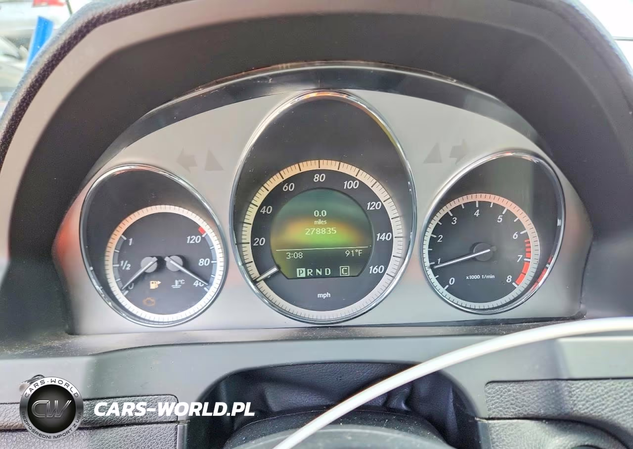2010 Mercedes-Benz C 300 4Matic VIN:WDDGF8BB1AF493914 - 9