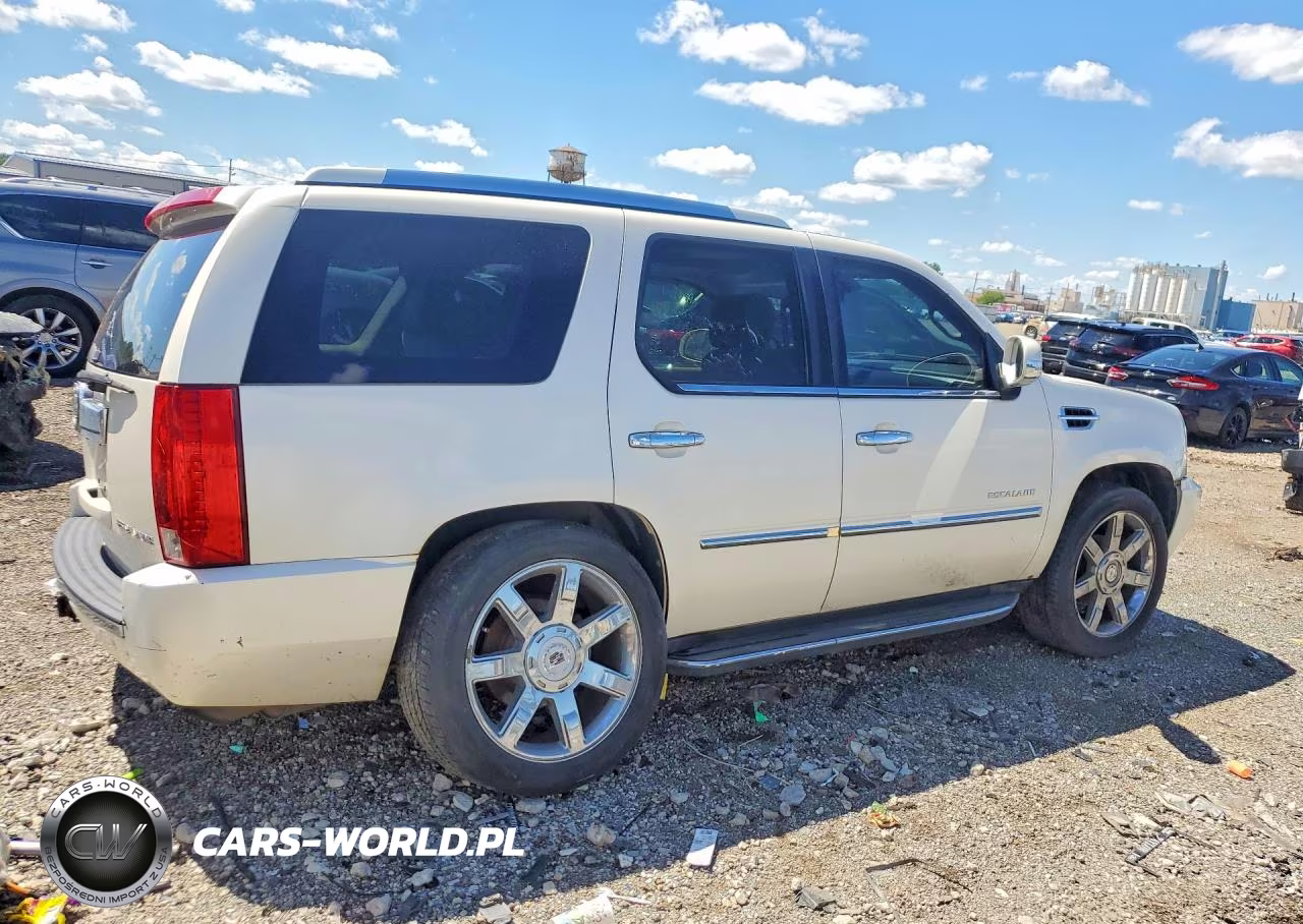 2011 Cadillac Escalade VIN:1GYS4AEF6BR329925 - 3