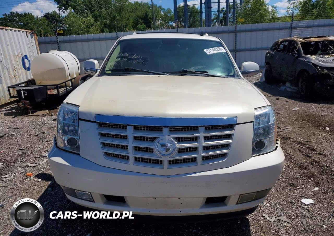 2011 Cadillac Escalade VIN:1GYS4AEF6BR329925 - 5