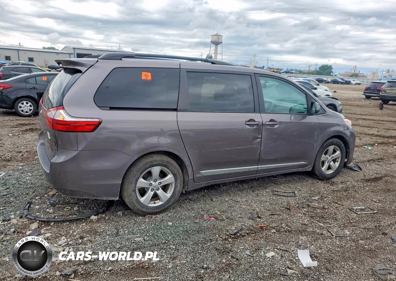 2017 Toyota Sienna Le VIN:5TDKZ3DC5HS817378 - 3