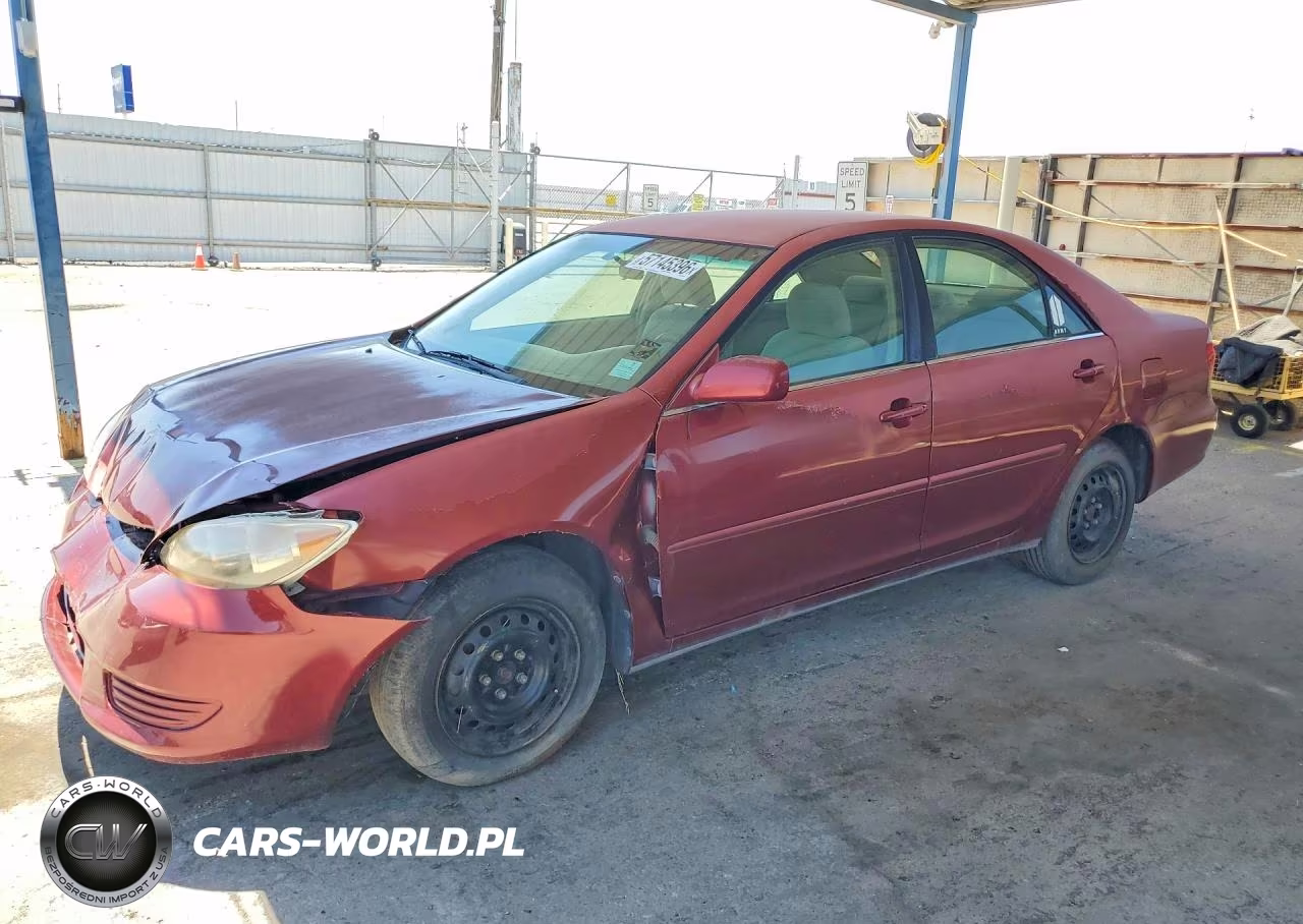 2005 Toyota Camry Le – zdjęcie 1 z 12