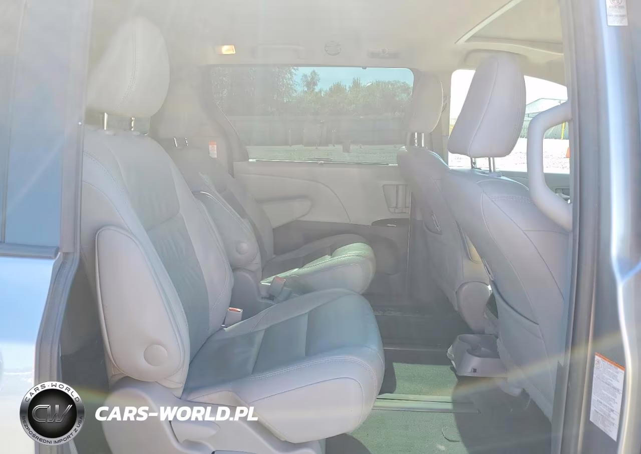 2017 Toyota Sienna Xle 7-Passenger VIN:5TDDZ3DC5HS185216 - 11