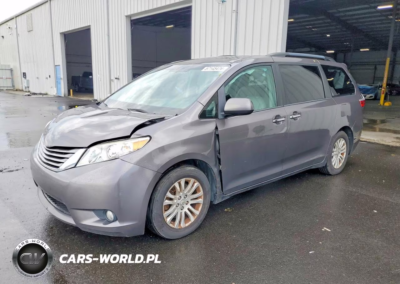 2017 Toyota Sienna Xle 8-Passenger