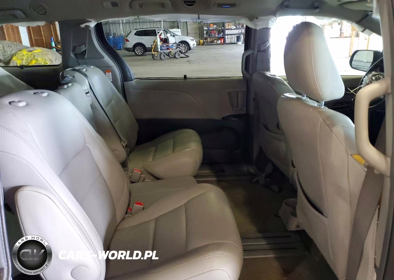 2017 Toyota Sienna Xle 8-Passenger VIN:5TDYZ3DC3HS812741 - 11