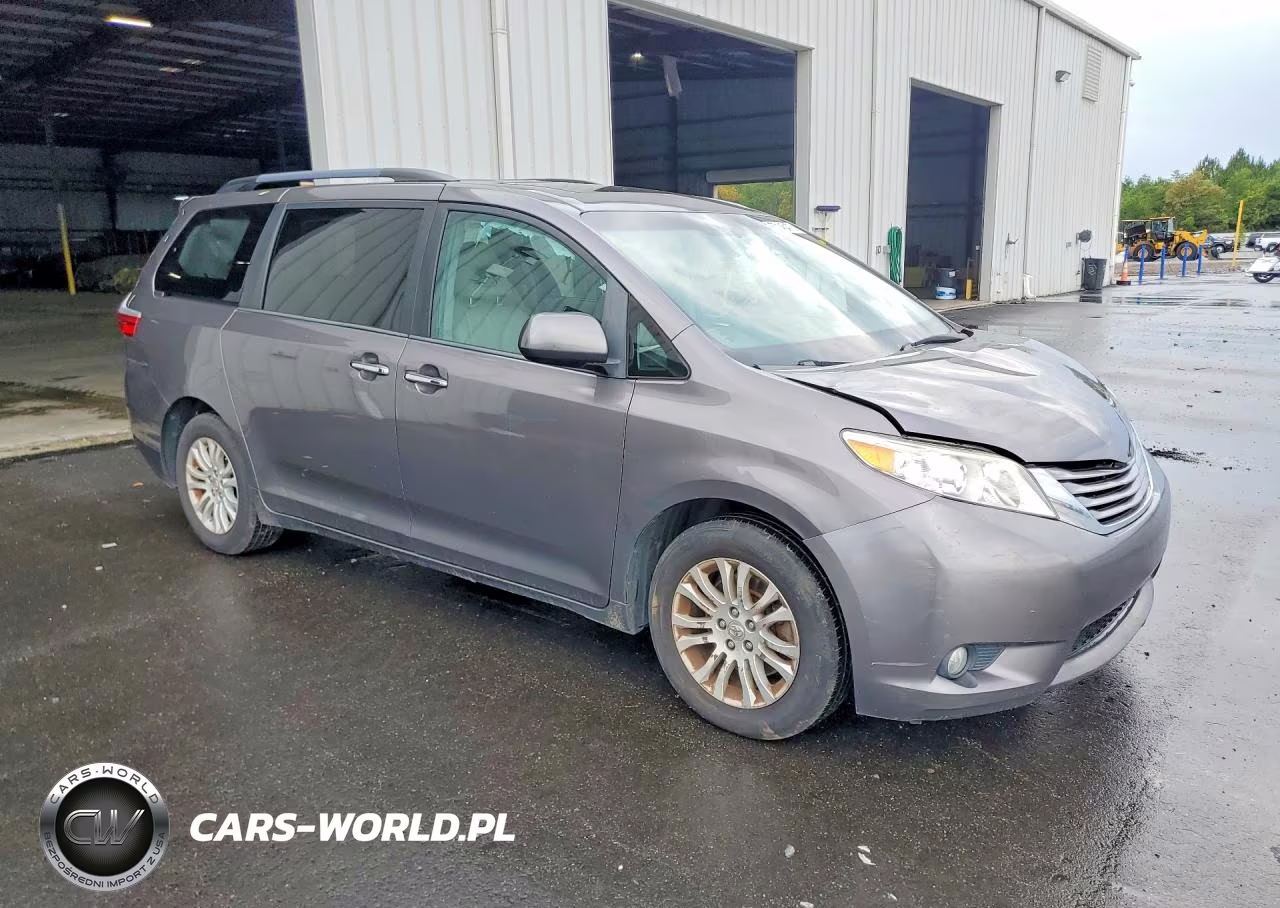 2017 Toyota Sienna Xle 8-Passenger VIN:5TDYZ3DC3HS812741 - 4