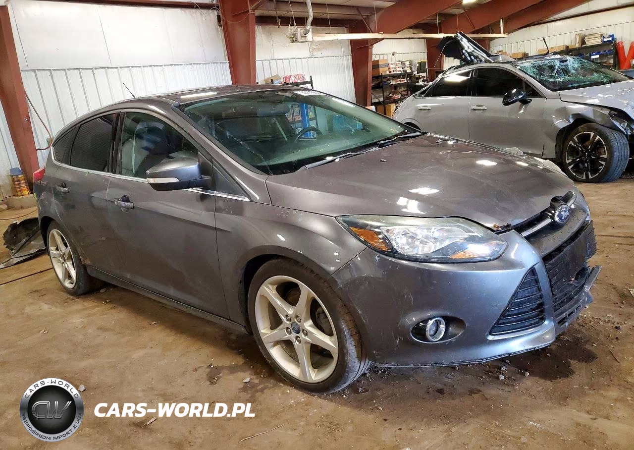 2013 Ford Focus Titanium VIN:1FADP3N26DL233500 - 4