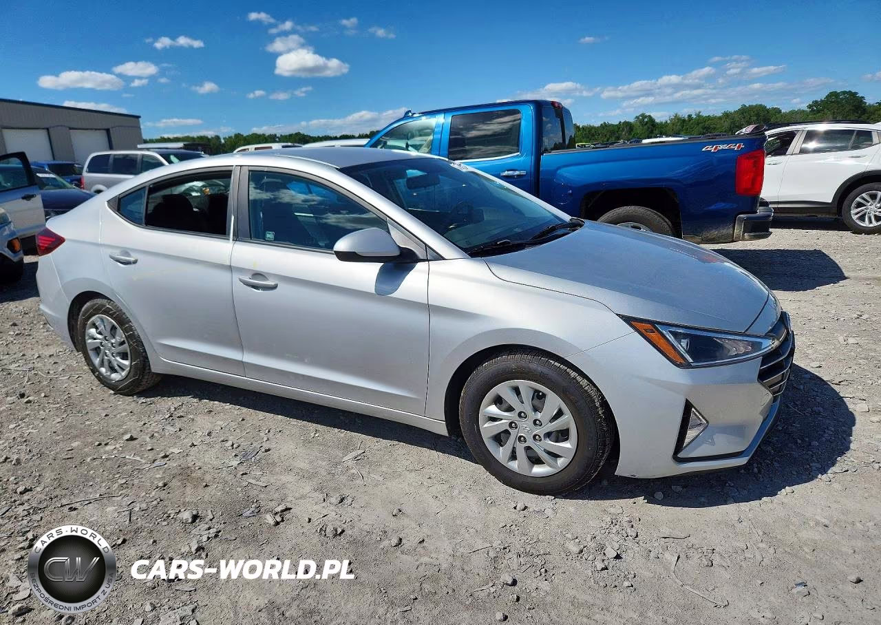 2019 Hyundai Elantra Se VIN:KMHD74LF6KU781182 - 4
