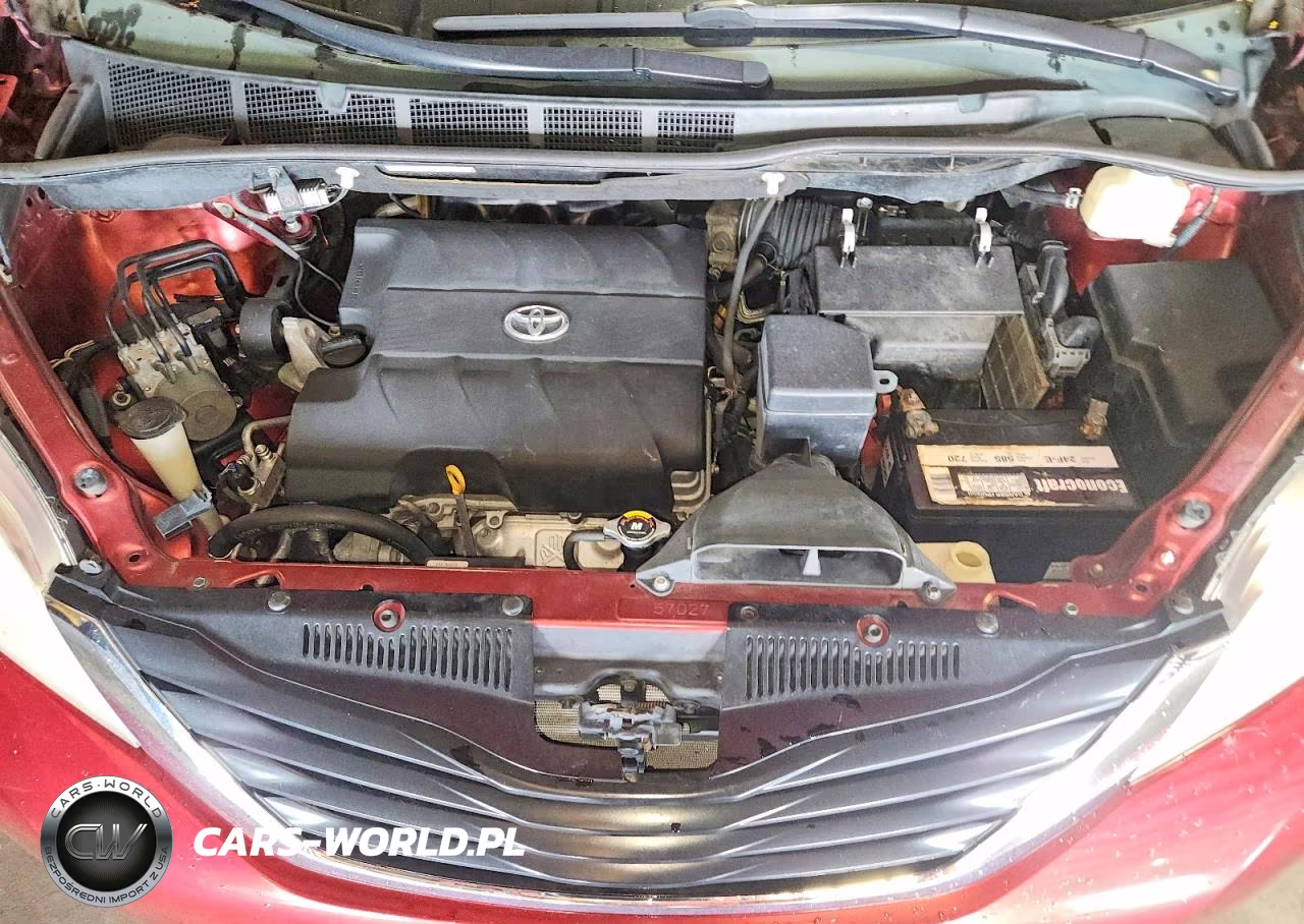 2011 Toyota Sienna Le VIN:5TDKK3DC4BS123311 - 12