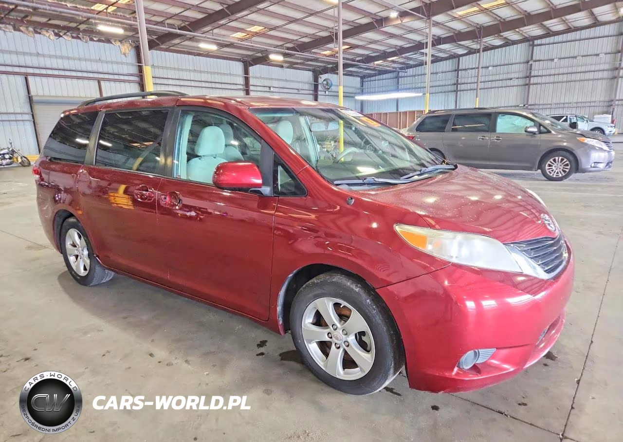 2011 Toyota Sienna Le VIN:5TDKK3DC4BS123311 - 4