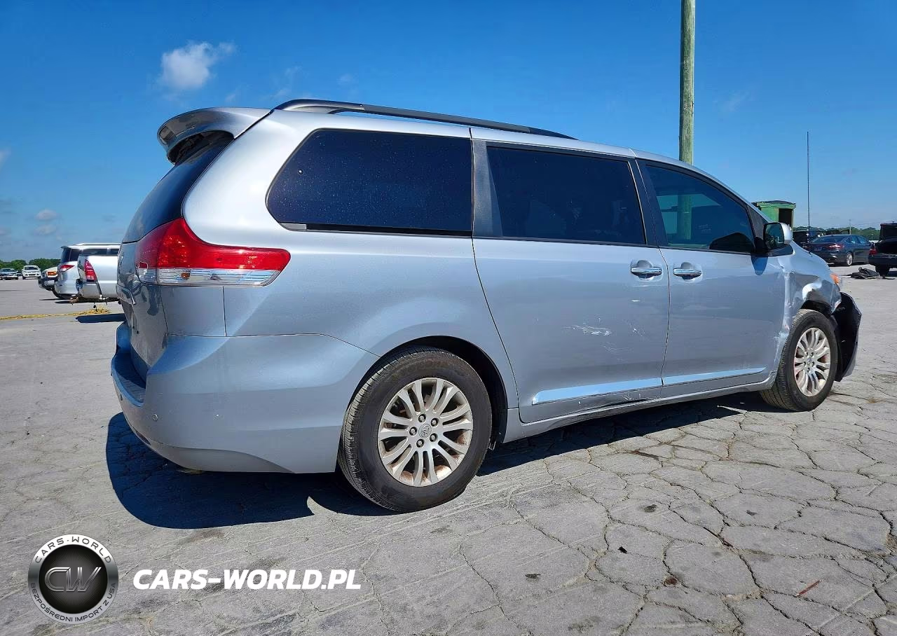 2014 Toyota Sienna Xle 8-Passenger VIN:5TDYK3DC1ES517153 - 3