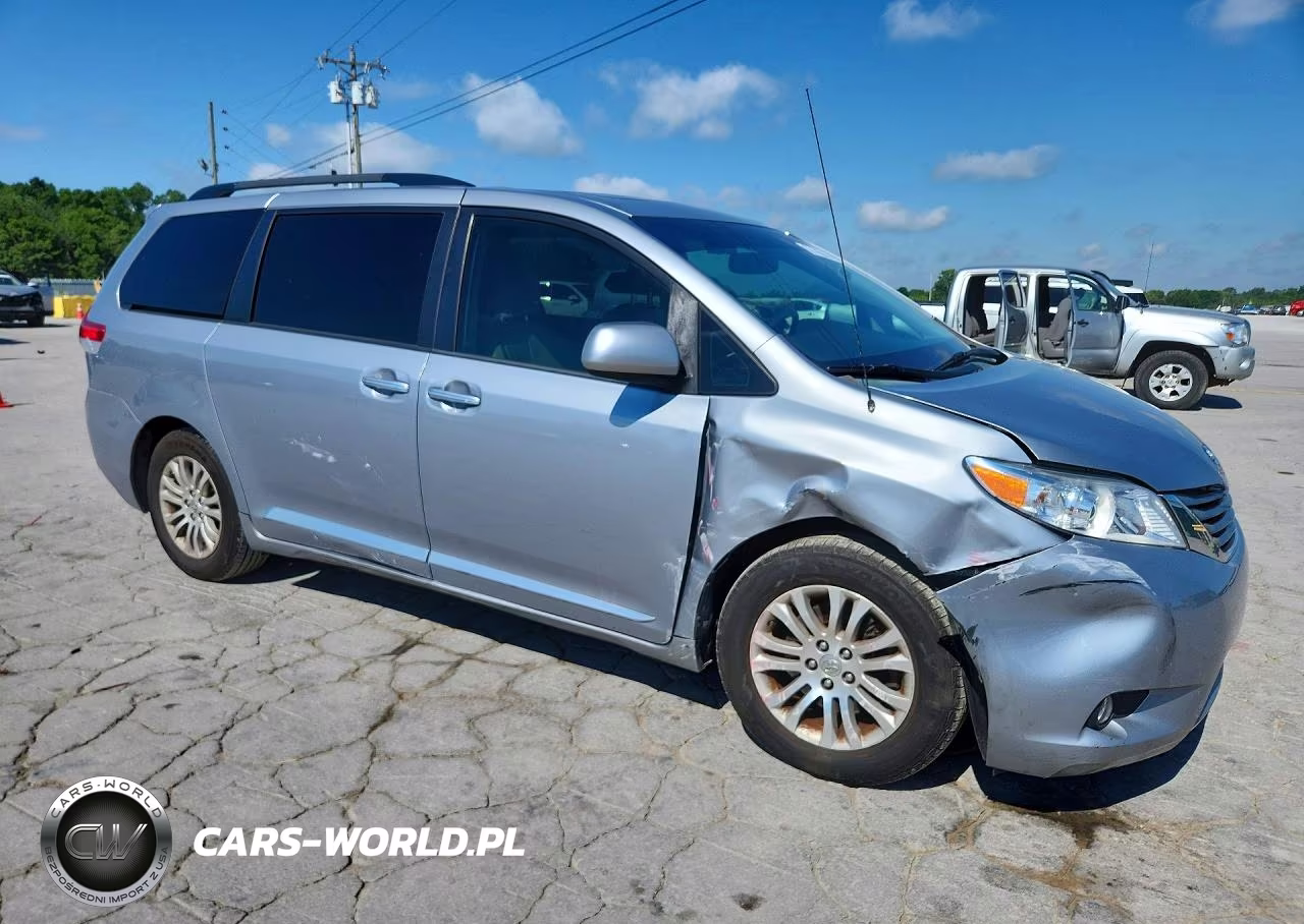 2014 Toyota Sienna Xle 8-Passenger VIN:5TDYK3DC1ES517153 - 4
