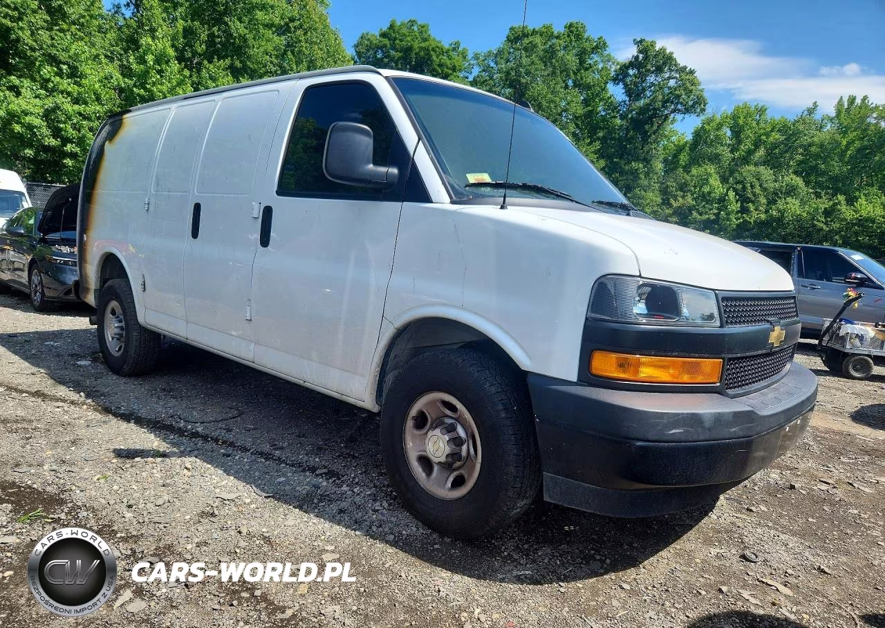 2021 Chevrolet Express 2500 Cargo Delivery Van VIN:1GCWGAFP3M1243866 - 4