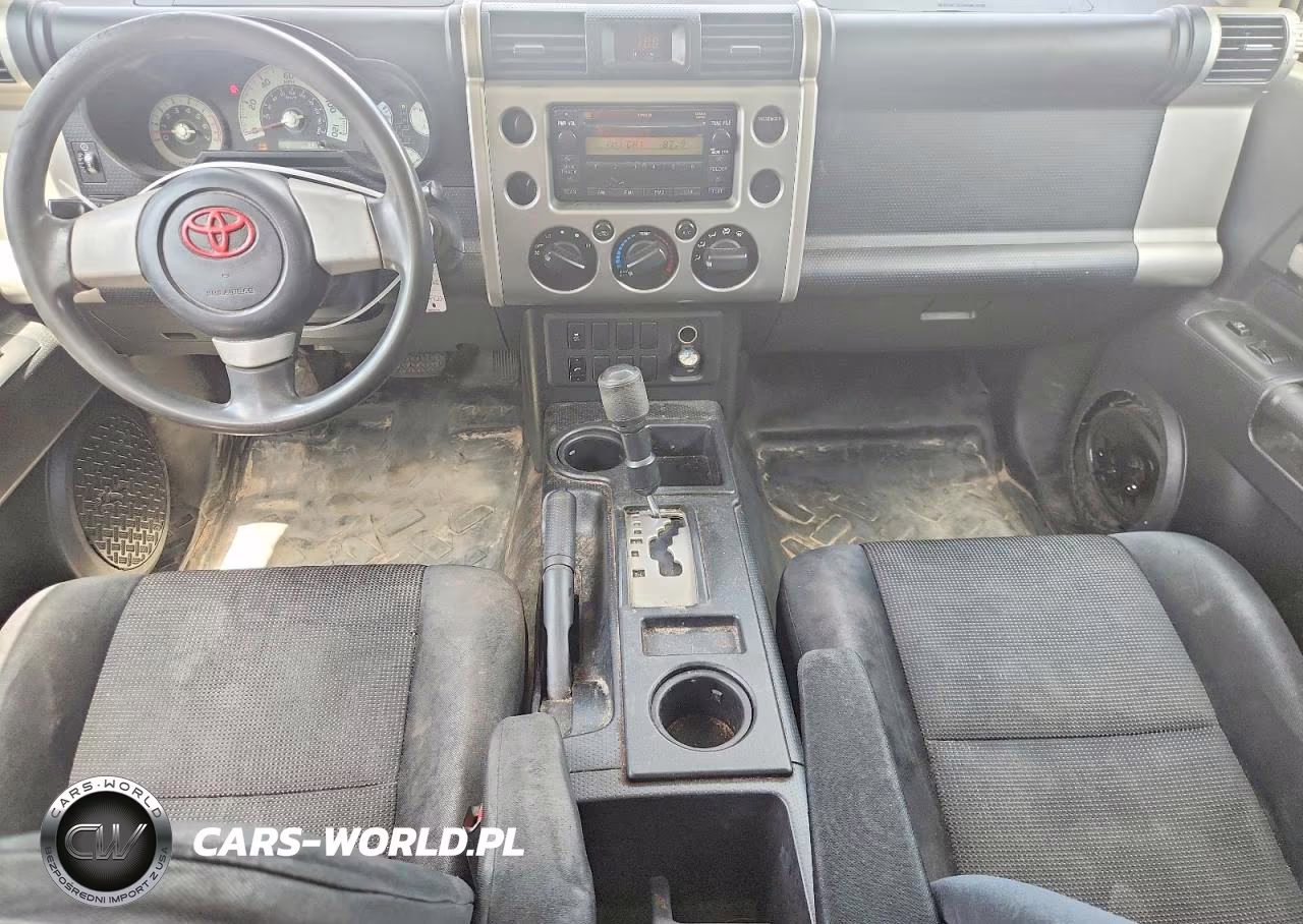2010 Toyota Fj Cruiser Base VIN:JTEZU4BF4AK008656 - 8