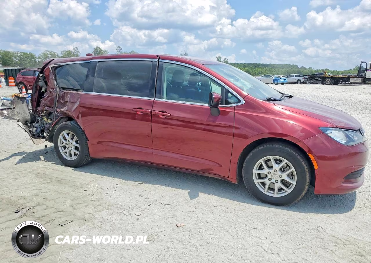 2017 Chrysler Pacifica Lx VIN:2C4RC1CG3HR723162 - 4