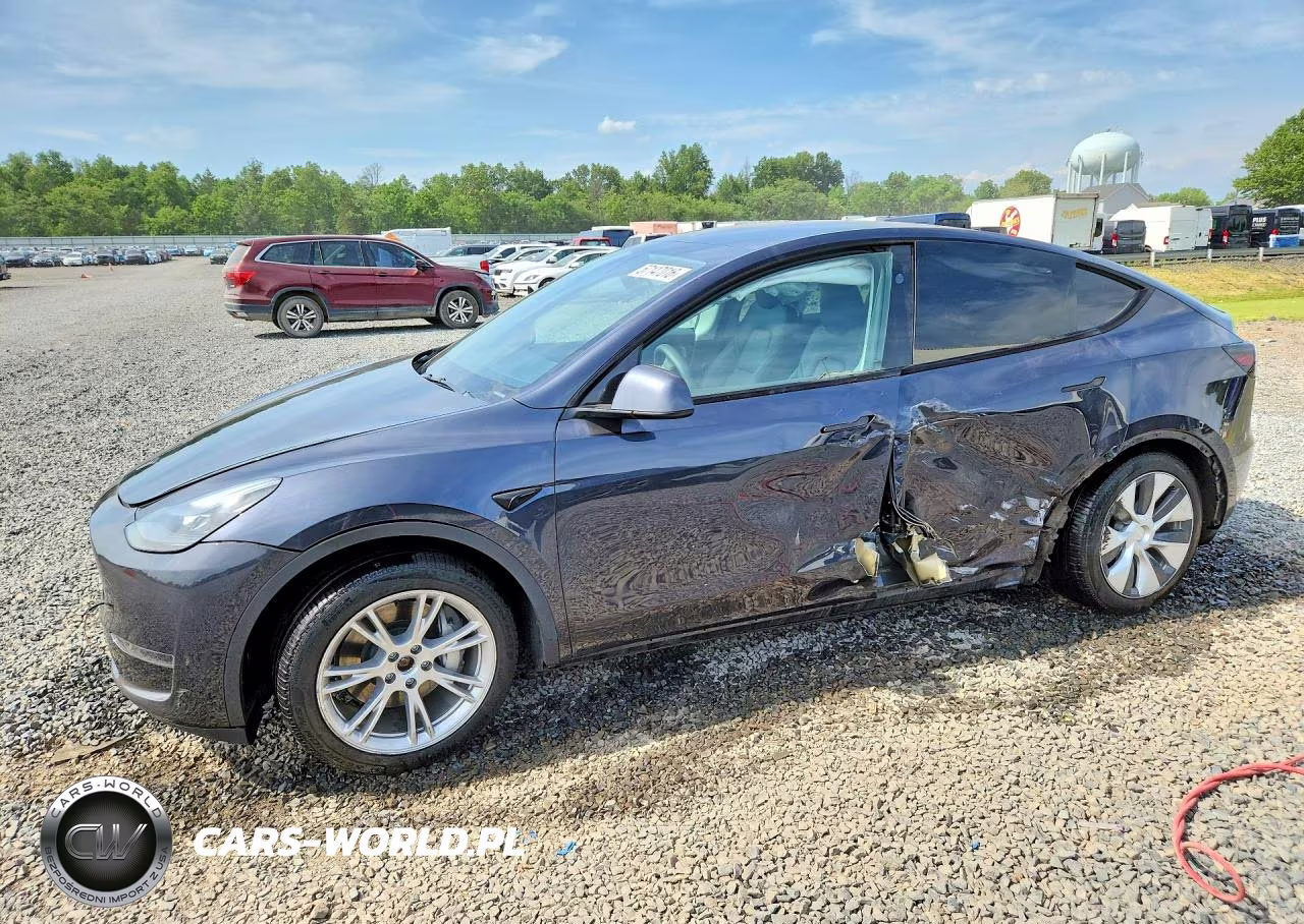 2024 Tesla Model Y – zdjęcie 1 z 13