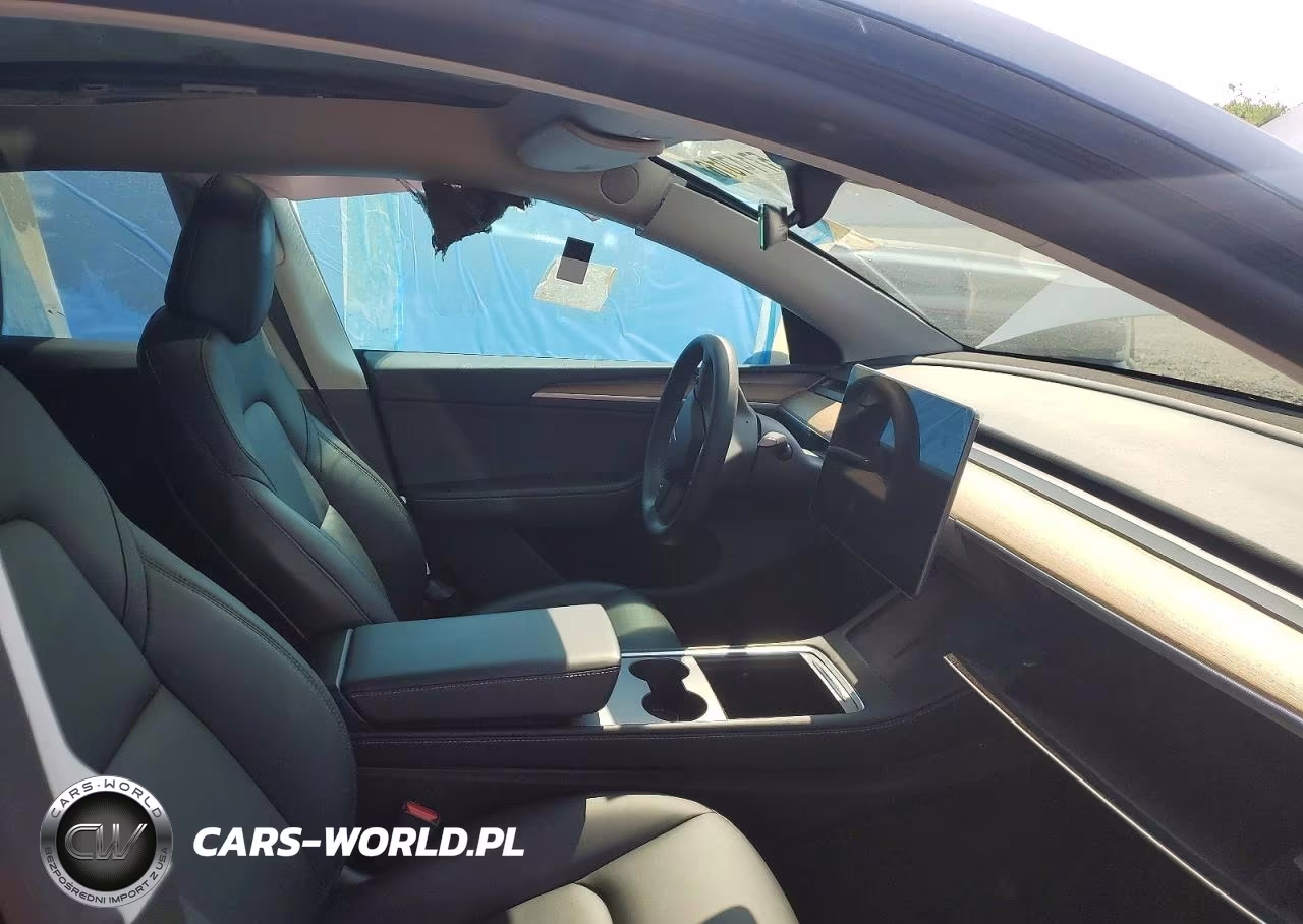 2024 Tesla Model Y VIN:7SAYGDEE5RA289143 - 7