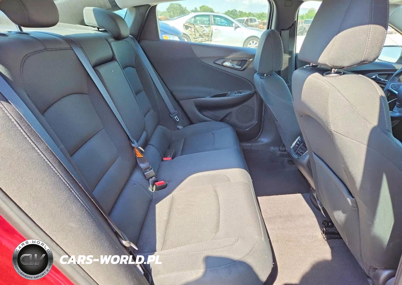 2017 Chevrolet Malibu Lt VIN:1G1ZE5ST8HF135791 - 10