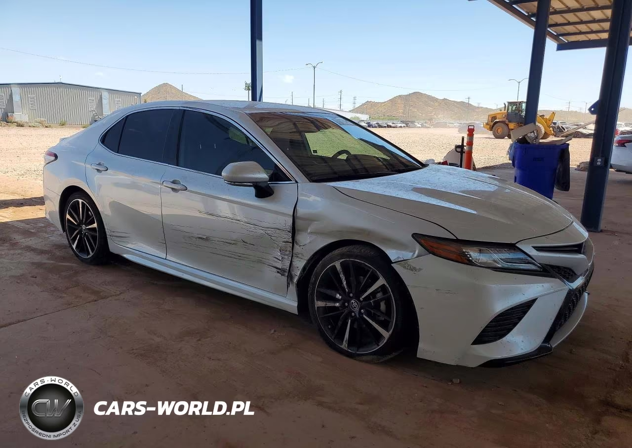2019 Toyota Camry Xse VIN:4T1B61HKXKU837798 - 4