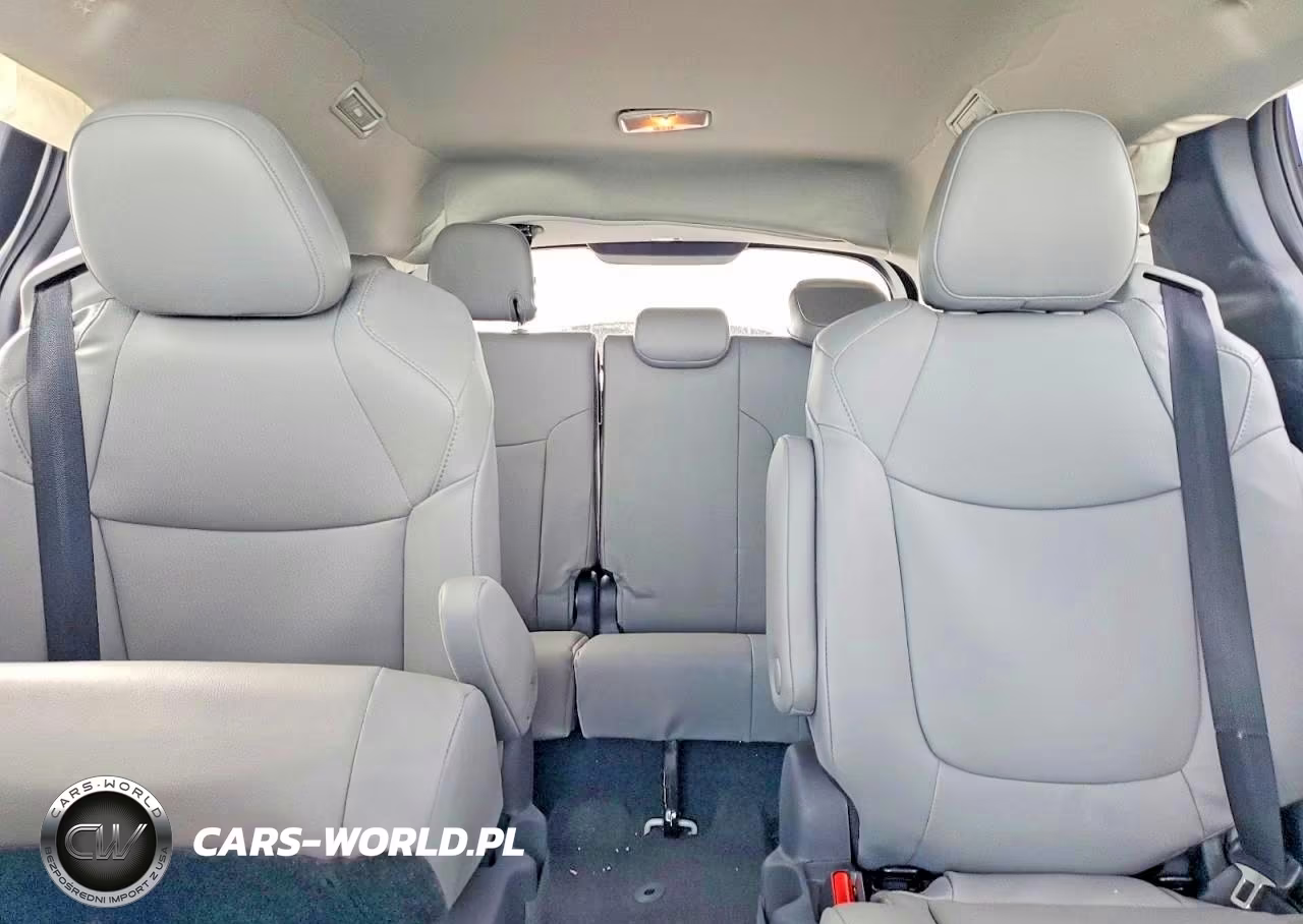 2026 Toyota Sienna Xle 7-Passenger VIN:5TDYSKFC2TS251775 - 10