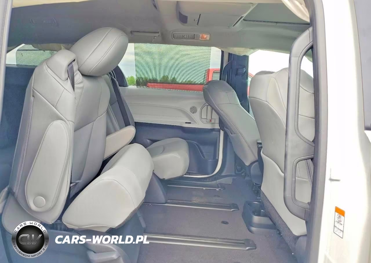 2026 Toyota Sienna Xle 7-Passenger VIN:5TDYSKFC2TS251775 - 11
