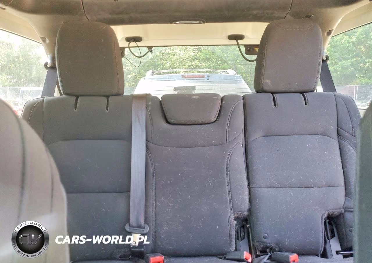 2018 Jeep Wrangler Unlimited Sport VIN:1C4HJXDG7JW124622 - 10